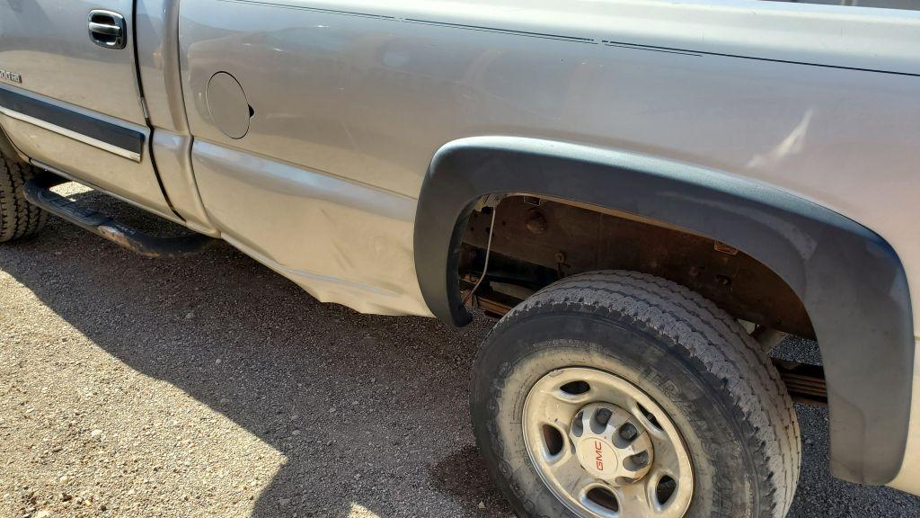 2004 Chevrolet Silverado 2500 W/T Regular Cab 2D Work Truck
