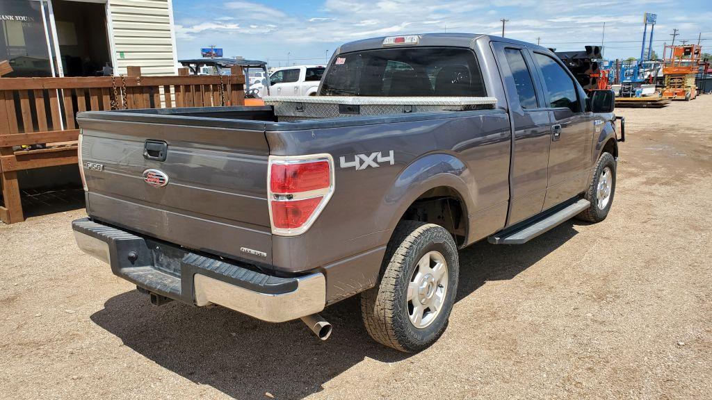2014 Ford F150  Supercab 4D XLT