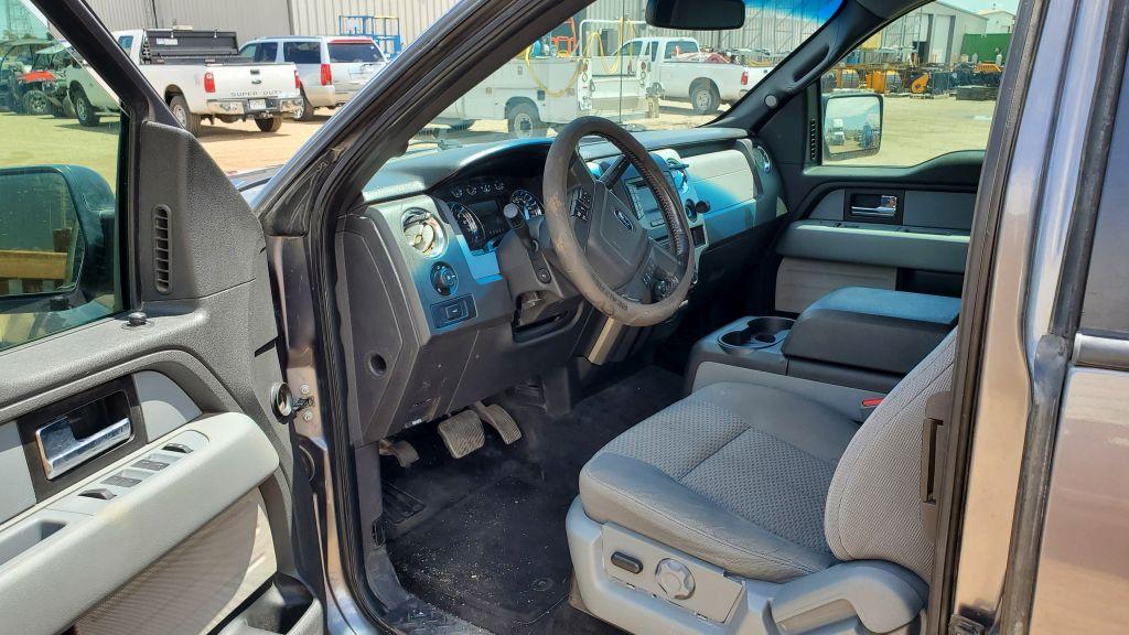 2014 Ford F150  Supercab 4D XLT