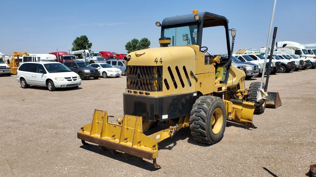 PSI M413XT Hydraulic Motor Grader