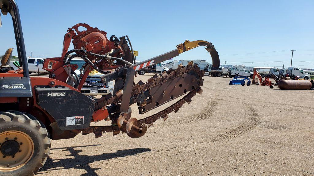 2004 Ditch Witch RT95H Trencher