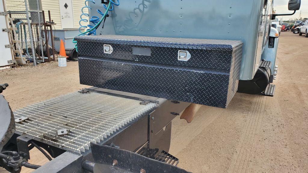2009 International 4400 Conventional Cab