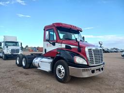 2016 Freightliner Cascadia 113 DAY Cab