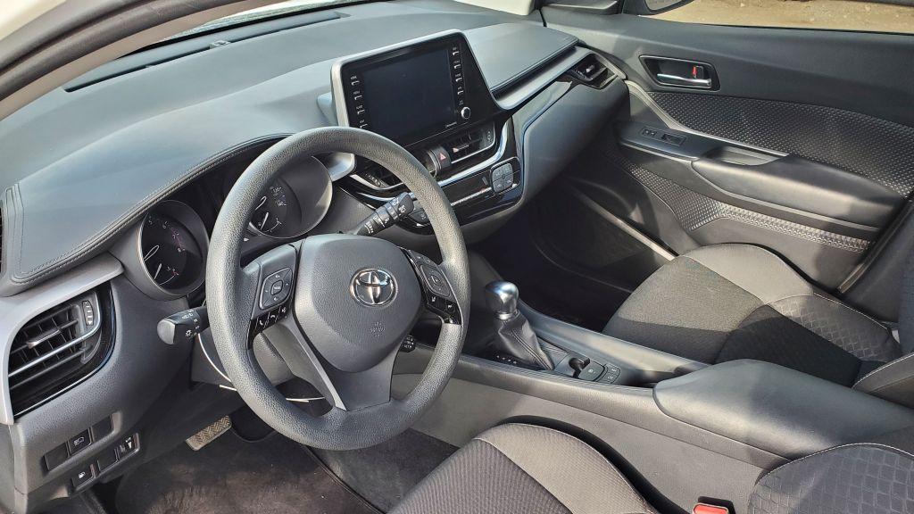 2020 Toyota C-HR LE  SUV 4D
