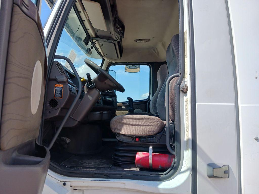 2014 Volvo VNL  Conventional-New Generation