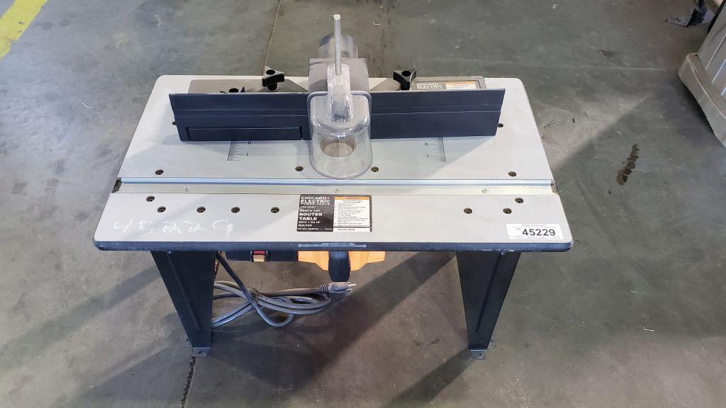 Chicago Electric Bench Top Router Table w/1-3/4HP Router