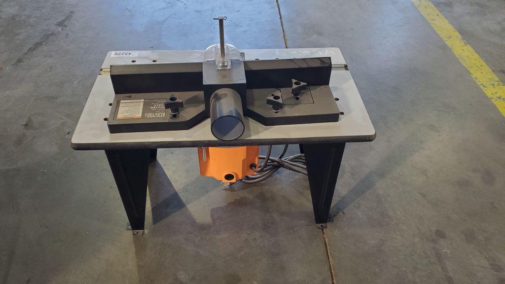 Chicago Electric Bench Top Router Table w/1-3/4HP Router