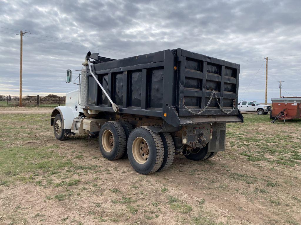 2004 Peterbilt Tandem Axle Dump Truck