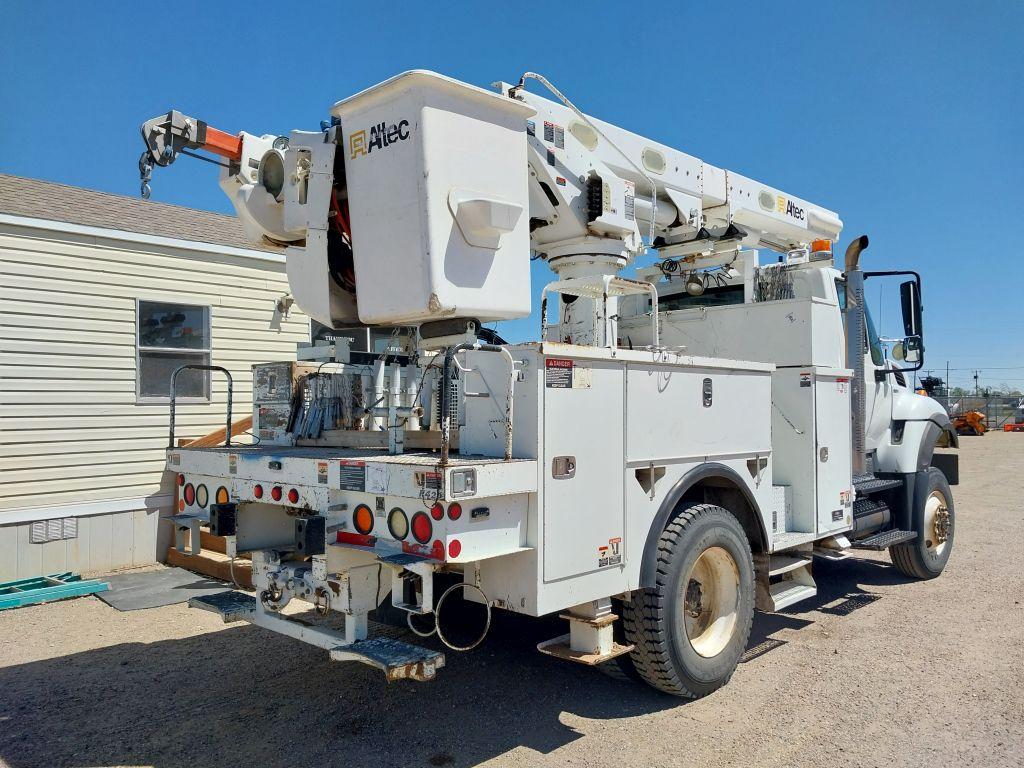 2011 Tandem Axle Bucket Truck