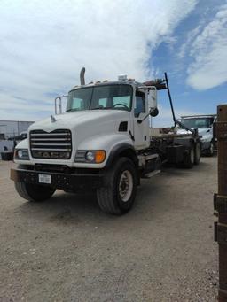 2005 Mack CV713 Granite 700 Roll-Off Container Truck