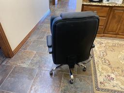 Heated Massaging Office Chair NEW IN BOX