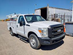 2011 Ford F250 Super Duty XLT Regular Cab 2D 2WD