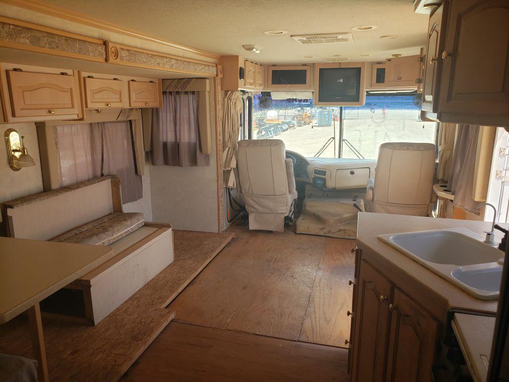 2001 Workhorse Custom Chassis W22 Forward Control Base Motor Home