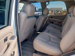 2004 GMC Yukon SLE  SUV 4D