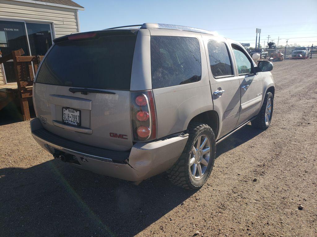 2008 GMC Yukon Denali SUV 4D