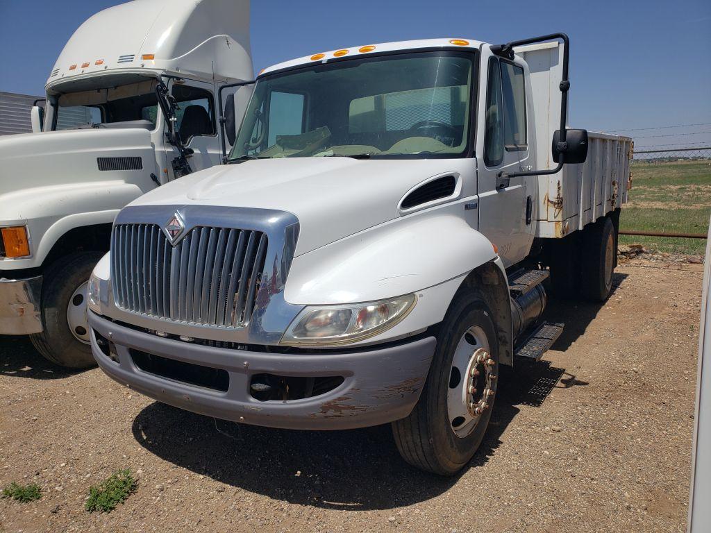 2009 International 4300 CONVENTIONAL CAB Dump Truck