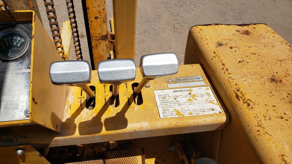 International 4500-B Forklift