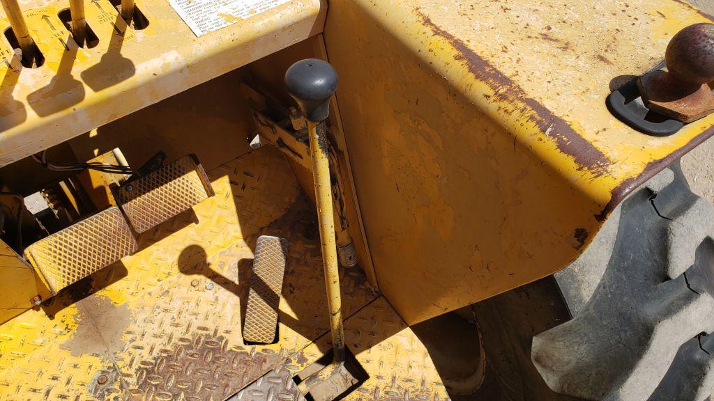 International 4500-B Forklift