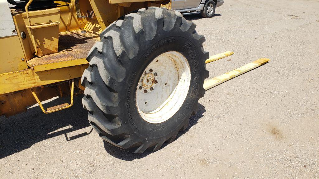 International 4500-B Forklift