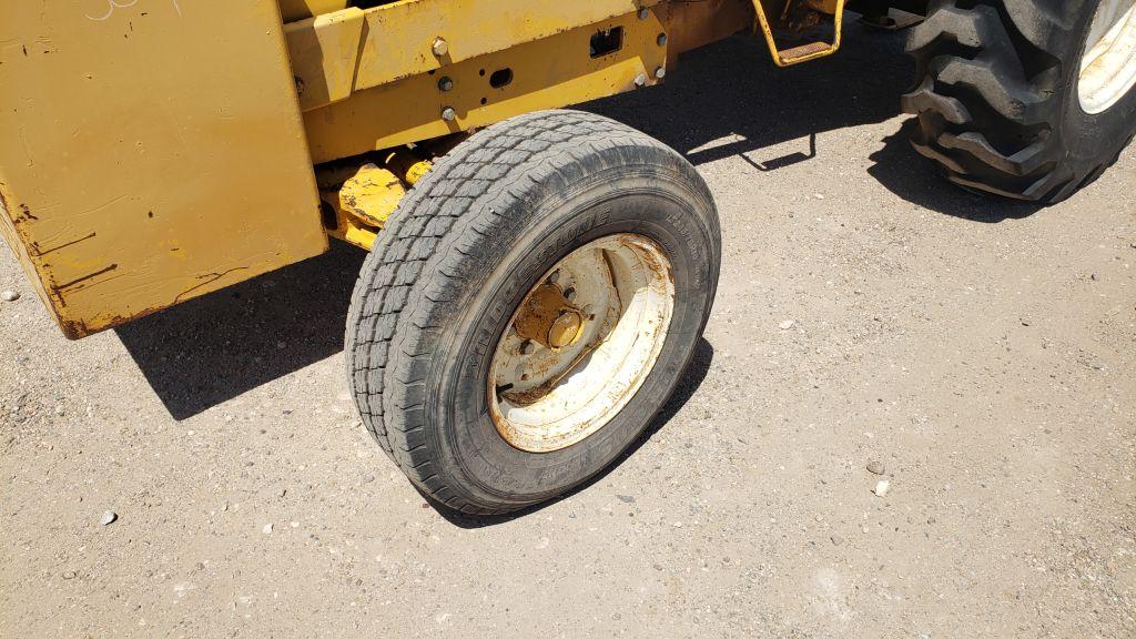 International 4500-B Forklift