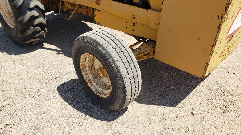 International 4500-B Forklift