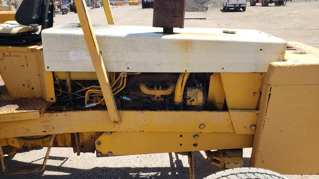 International 4500-B Forklift