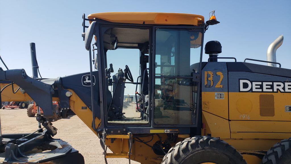 2014 John Deere 670G Motor Grader