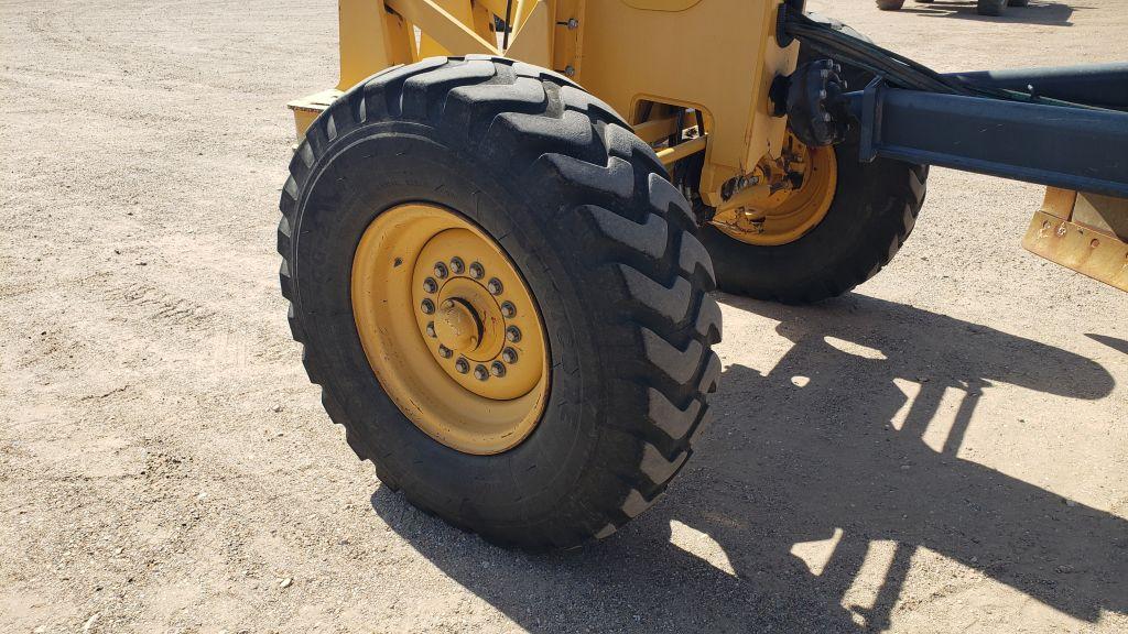 2014 John Deere 670G Motor Grader