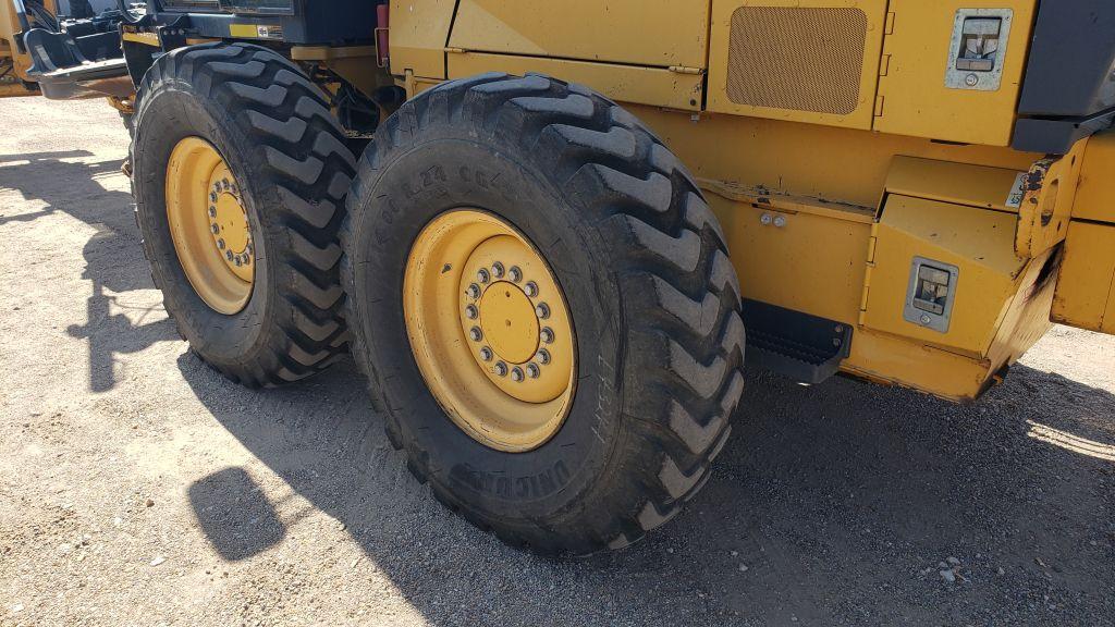 2014 John Deere 670G Motor Grader