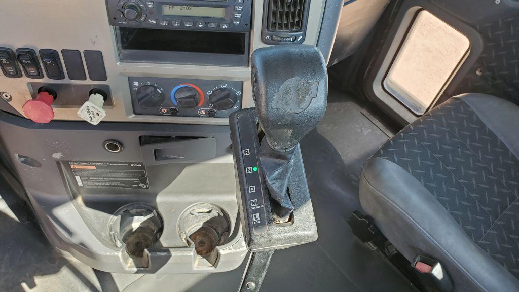 2008 Mack CXU613 600 Cab-Behind-Engine Truck Tractor