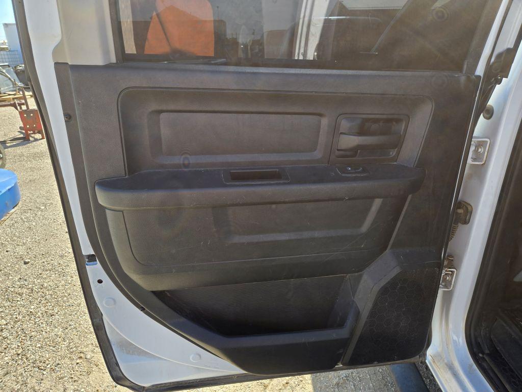 2016 Ram 1500 SLT Crew Cab 4D