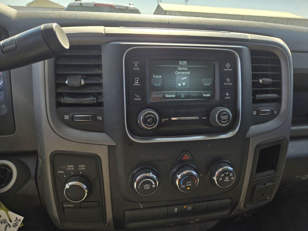 2016 Ram 1500 SLT Crew Cab 4D