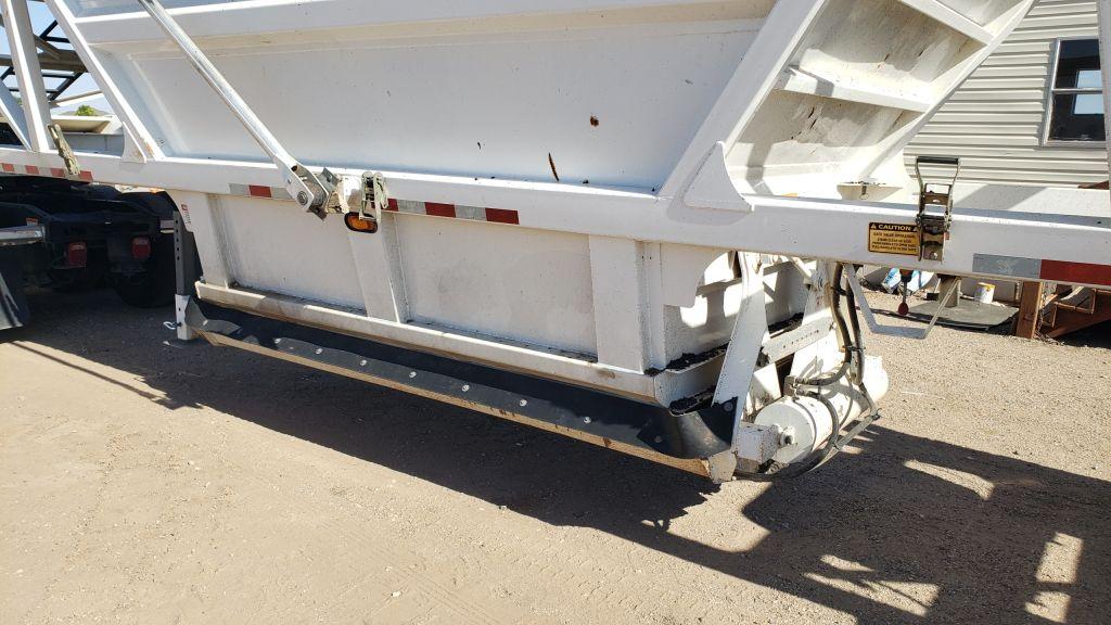 2020 Manac 5th Wheel Belly Dump Trailer