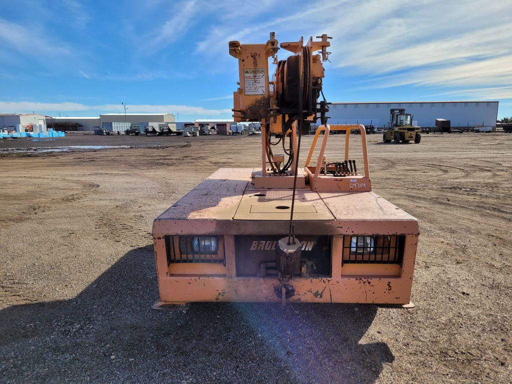 Broderson IC-80 Crane