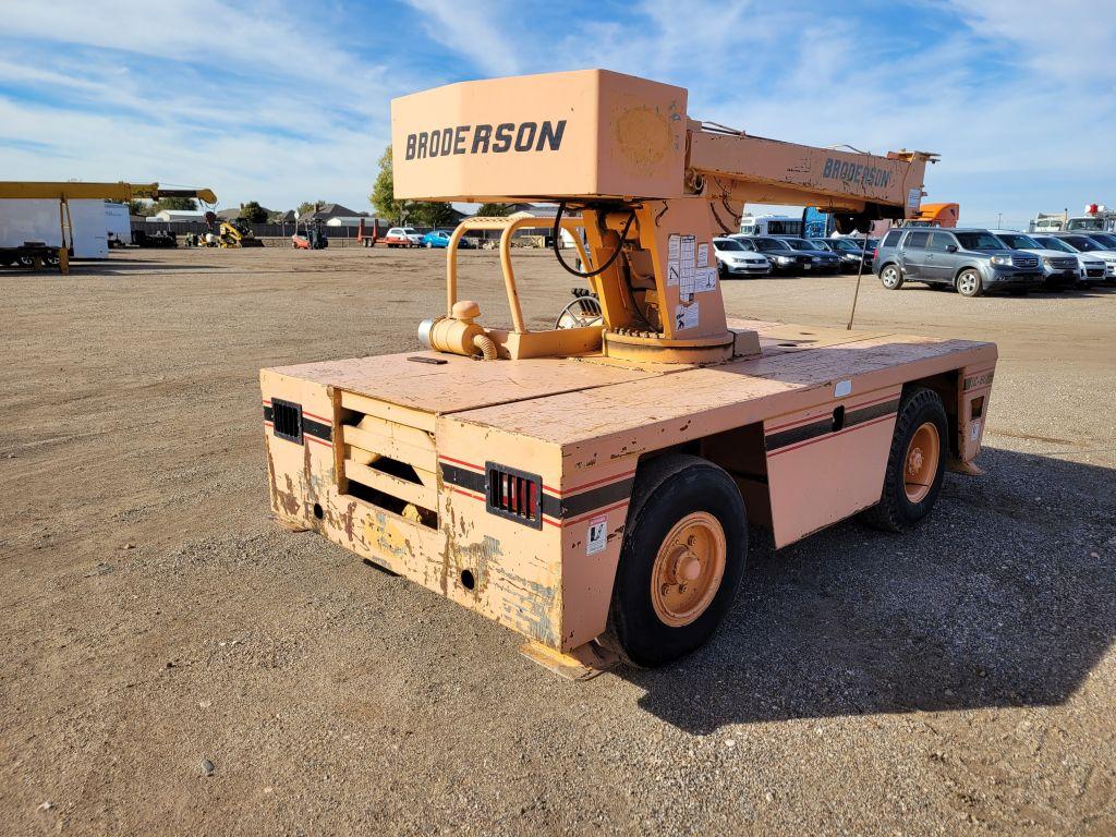 Broderson IC-80 Crane