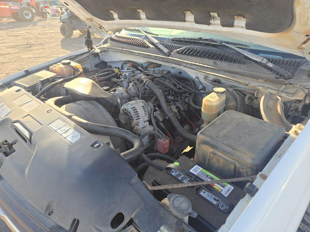 2000  Chevrolet  Silverado 1500 LT  Extended Cab 2D