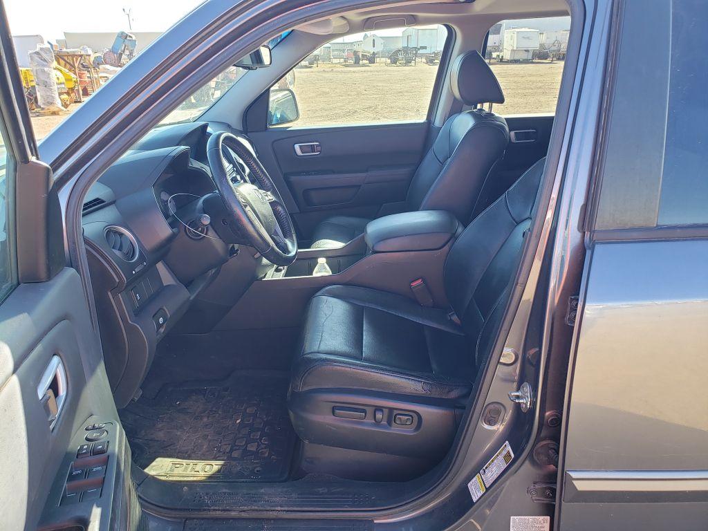 2012  Honda  Pilot EX-L  SUV 4D