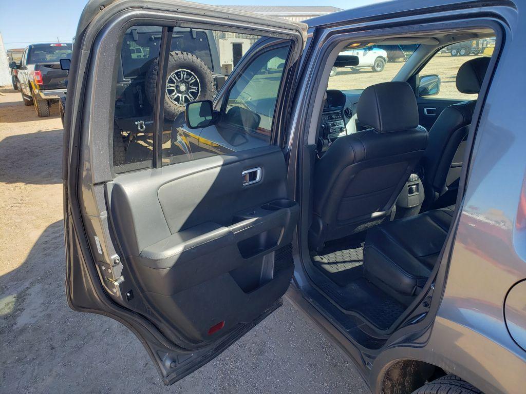 2012  Honda  Pilot EX-L  SUV 4D