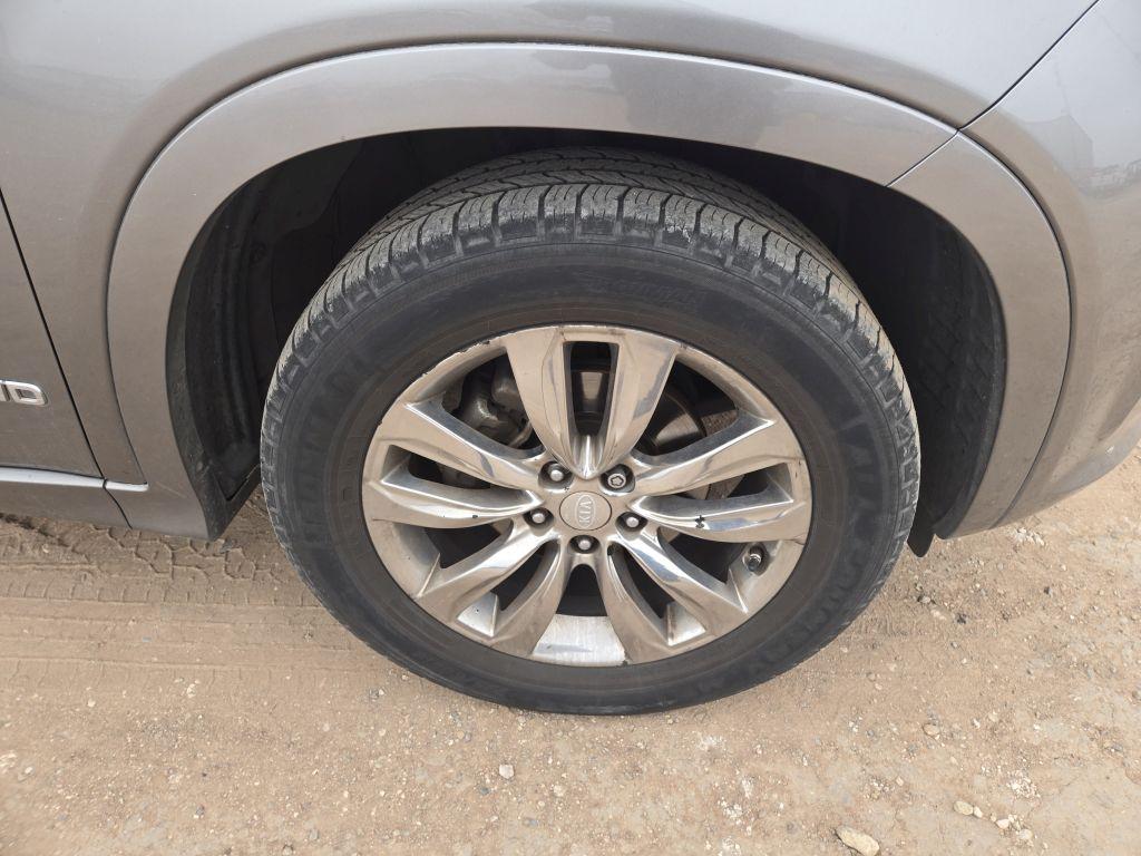 2012  Kia  Sorento SX  SUV 4D