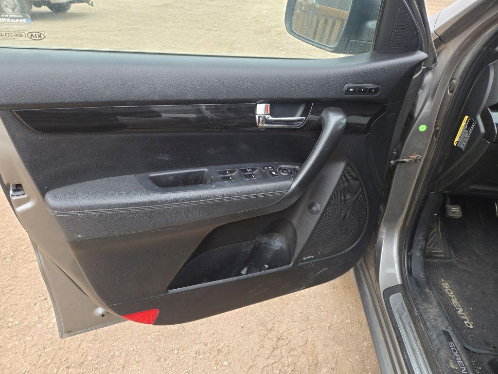 2012  Kia  Sorento SX  SUV 4D