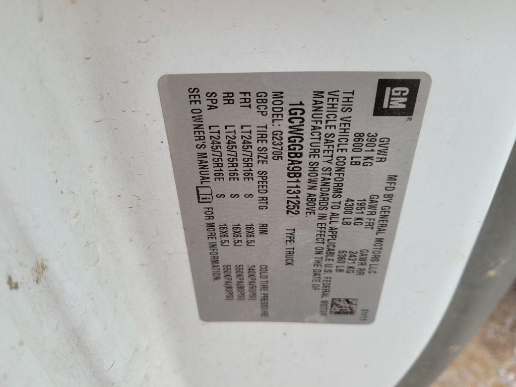 2011  Chevrolet  Express 2500   Extended Cargo Van 3D