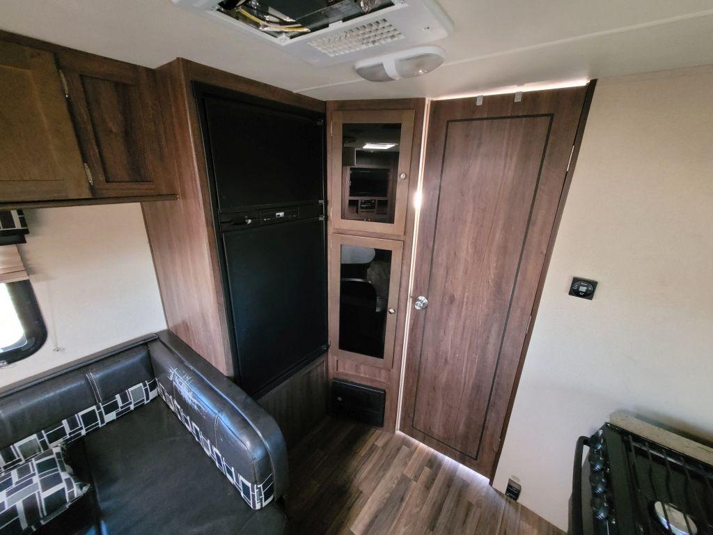 2015  Keystone  Coleman  Travel Trailer