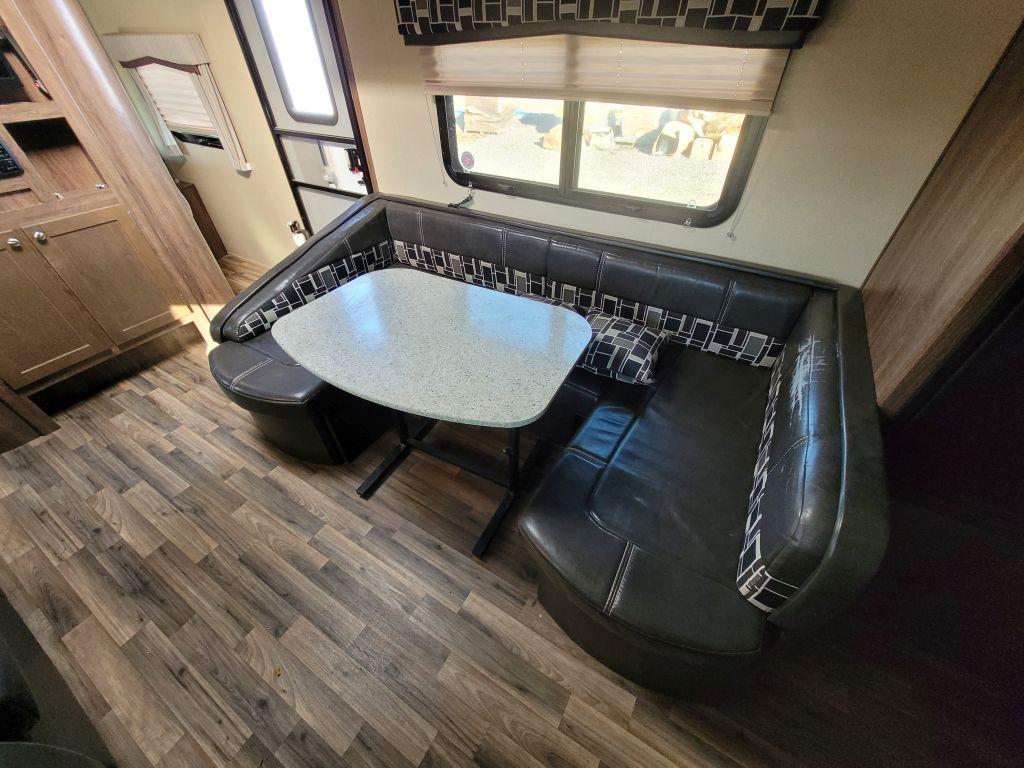2015  Keystone  Coleman  Travel Trailer