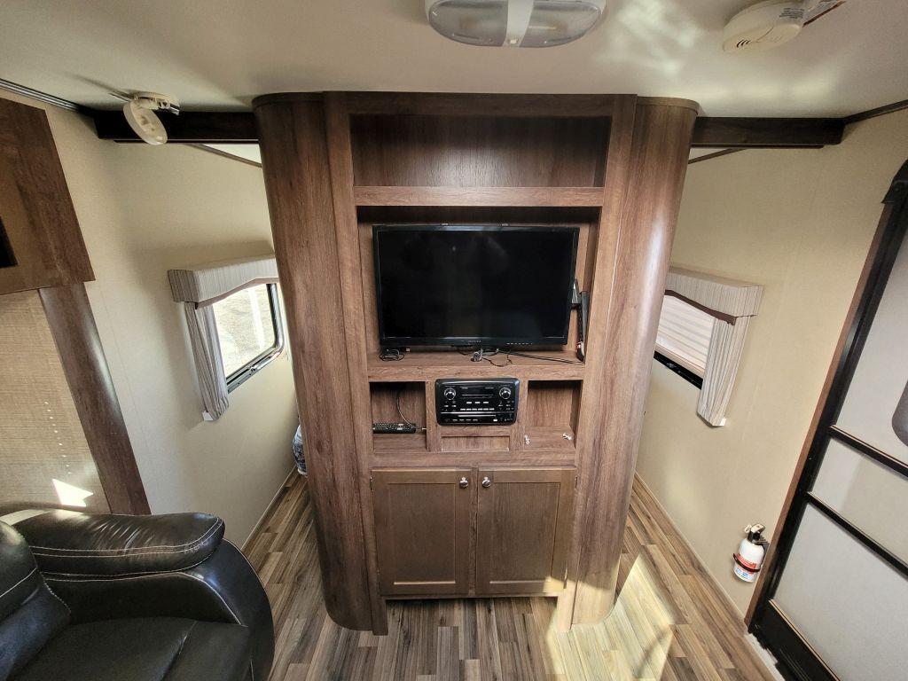 2015  Keystone  Coleman  Travel Trailer