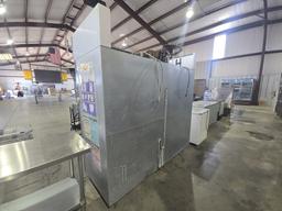 Master-Bilt Freezer