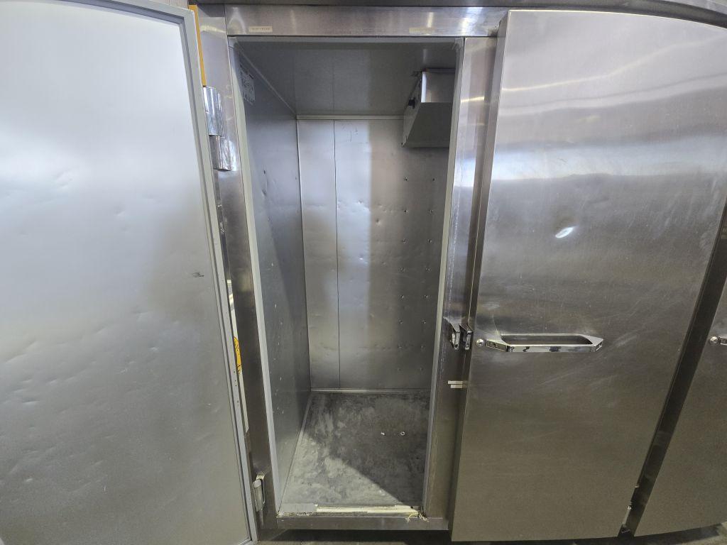 Master-Bilt Freezer