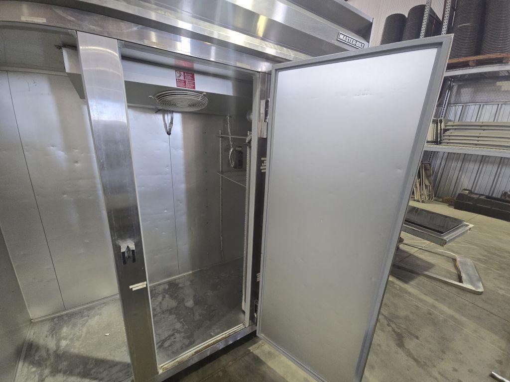 Master-Bilt Freezer