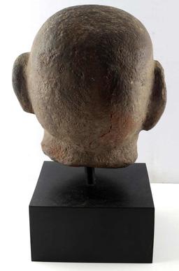 ANCIENT HEAD SCULPTURE OF UNKNOWN ORIGINS