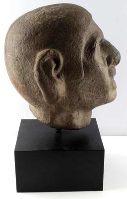 ANCIENT HEAD SCULPTURE OF UNKNOWN ORIGINS