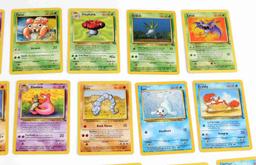 LOT OF 30 1999 GAMEFREAK BASE SET POKEMON CARDS